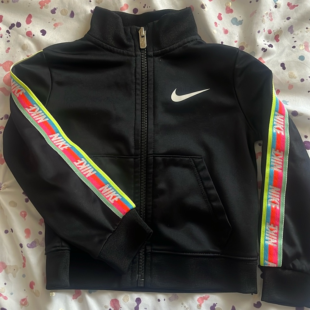 Nike girl track suit